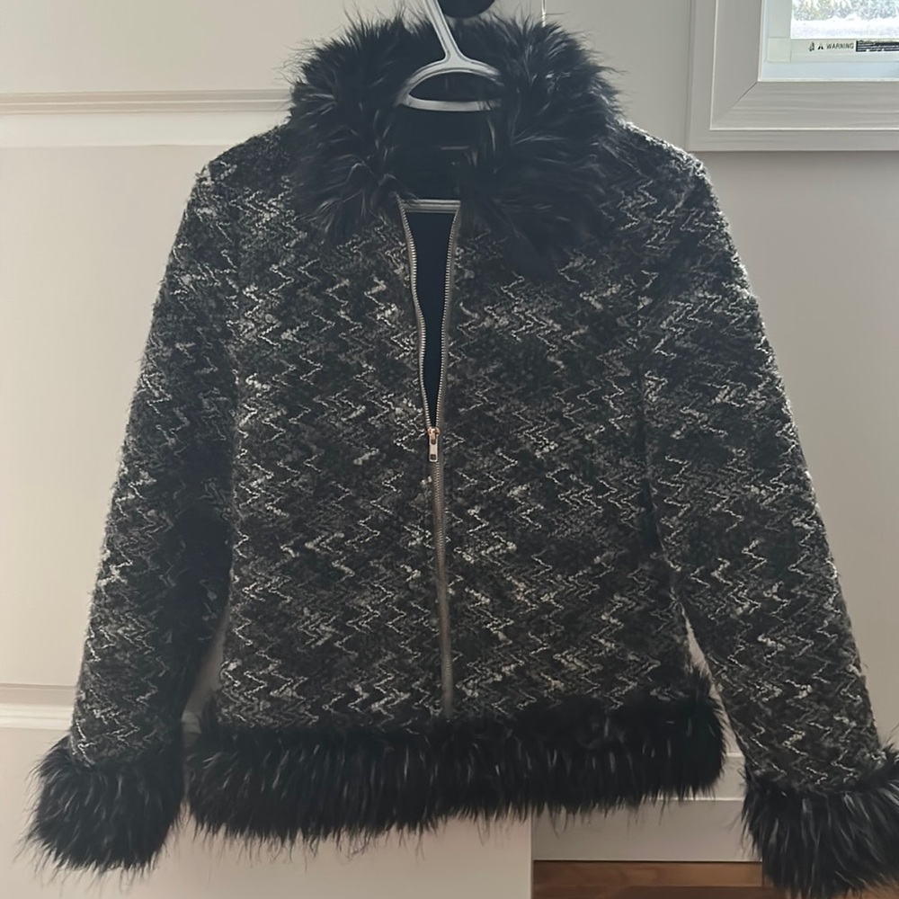 Black fur coat !